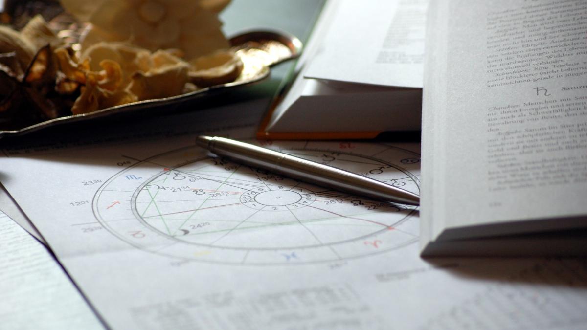 horoscop-week-end-29-31-octombrie-2021--pentru-lei-se-deschid-portile-viitorului--vin-zile-de-neuitat-pentru-capricorni-previziuni-pentru-toate-zodiile