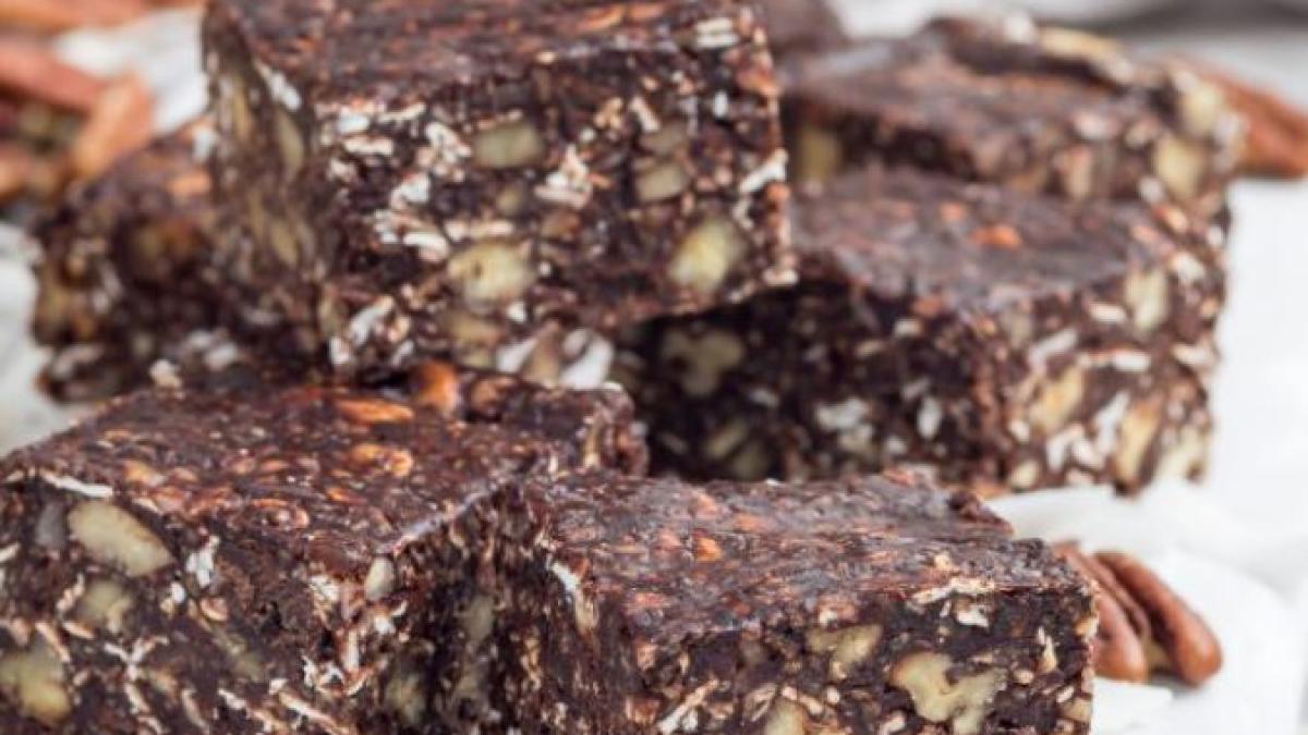 prajitura-de-ciocolata--din-3-ingrediente--fara-oua--smantana--unt-si-coacere--un-rezultat-spectaculos-cat-ai-zice-peste