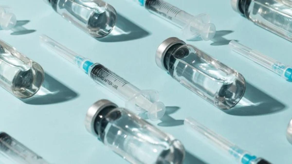 gheorghita--5-54-milioane-de-romani-s-au-vaccinat-cu-schema-completa--categoria-care-se-va-imuniza-si-cu-doza-4