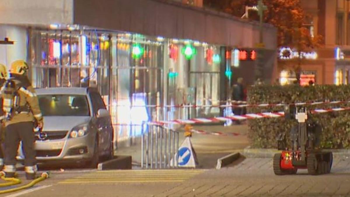 elvetia--mai-multe-explozii-au-zguduit-centrul-unui-oras--mai-multe-bancomate-au-fost-aruncate-in-aer--politia-ii-cauta-pe-faptasi