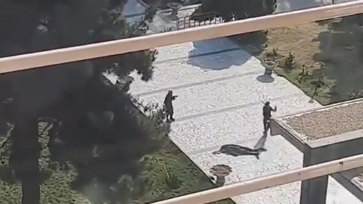 atac-armat-asupra-unui-spital--cel-putin-19-morti-si-50-de-raniti