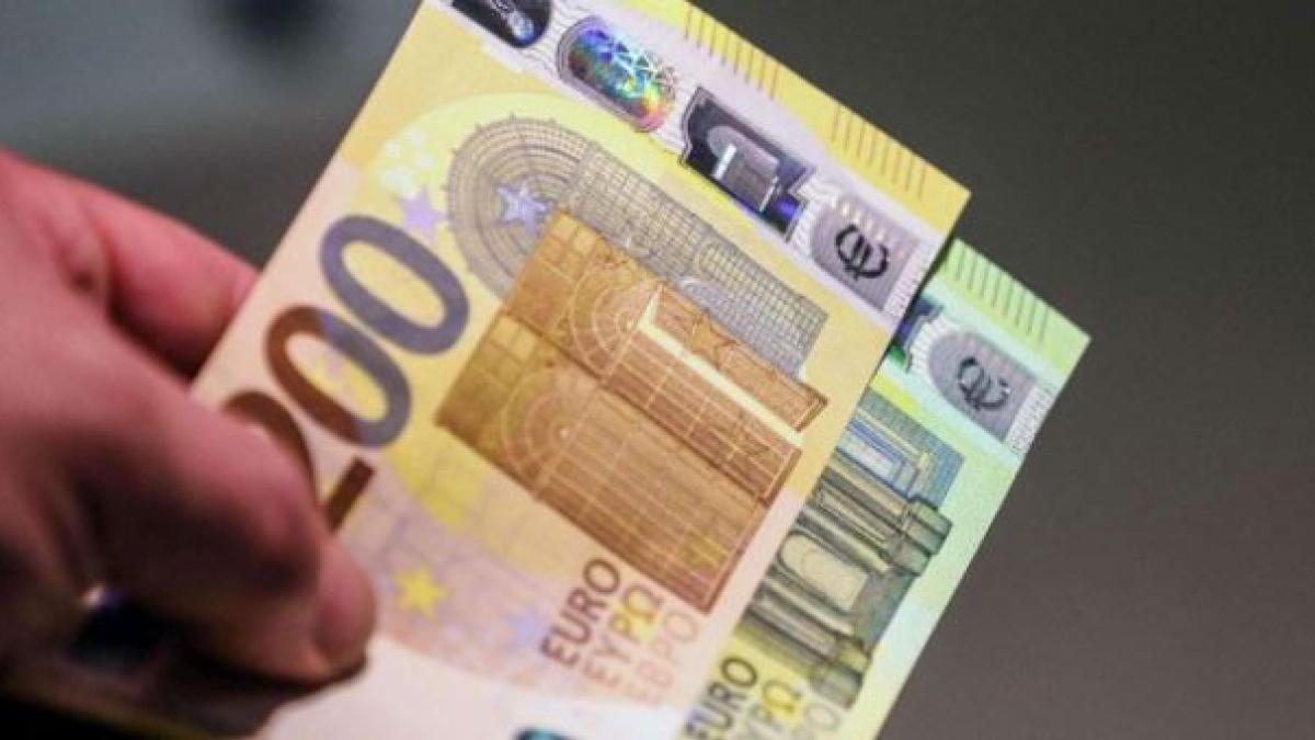 italia--un-roman-cumpara-produse-cu-bani-falsi--apoi-le-inapoia-a-doua-zi--motivand-ca-sunt-necalitative