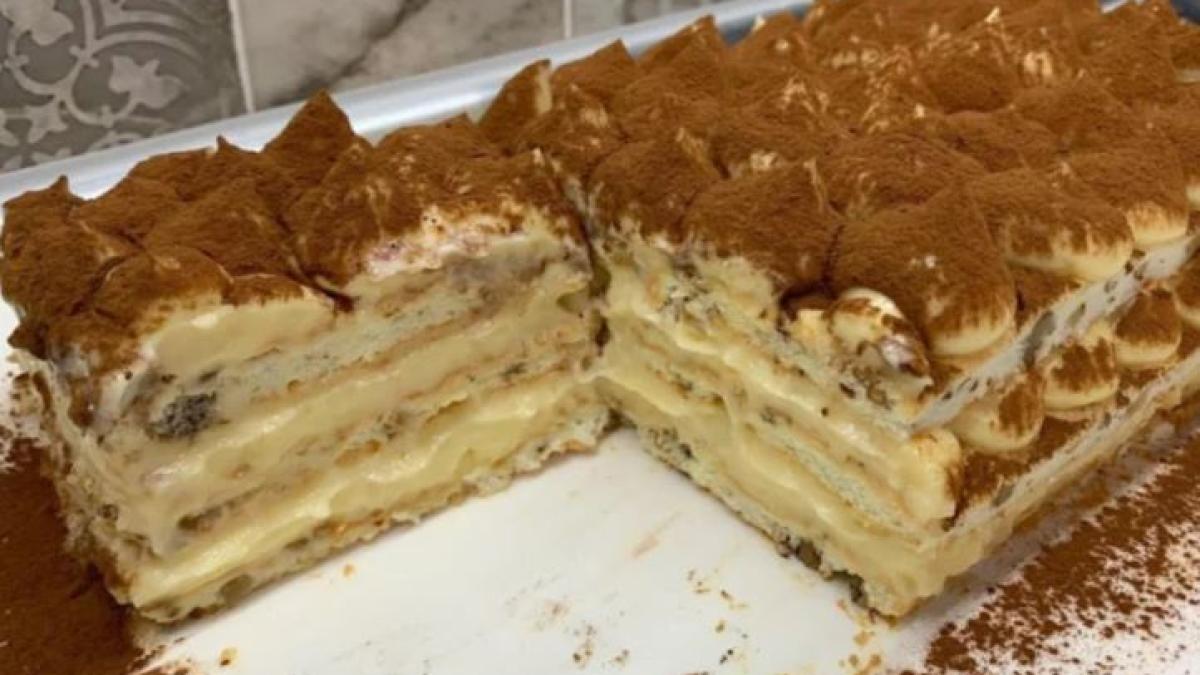 prajitura-fara-faina--ulei-si-praf-de-copt--delicios-si-cremos--desertul-are-un-singur-minus-se-termina-repede-de-pe-masa