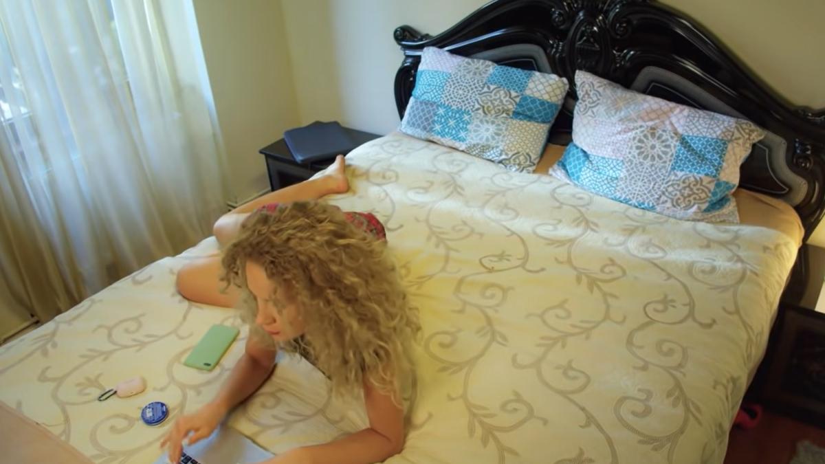 francez--stors-de-bani-de-o-videochat-ista-romanca-prc-e2prc-80prc-9eam-nevoie-de-200-de-euro-in-plus--altfel-ma-voi-super-suparaprc-e2prc-80prc-9c