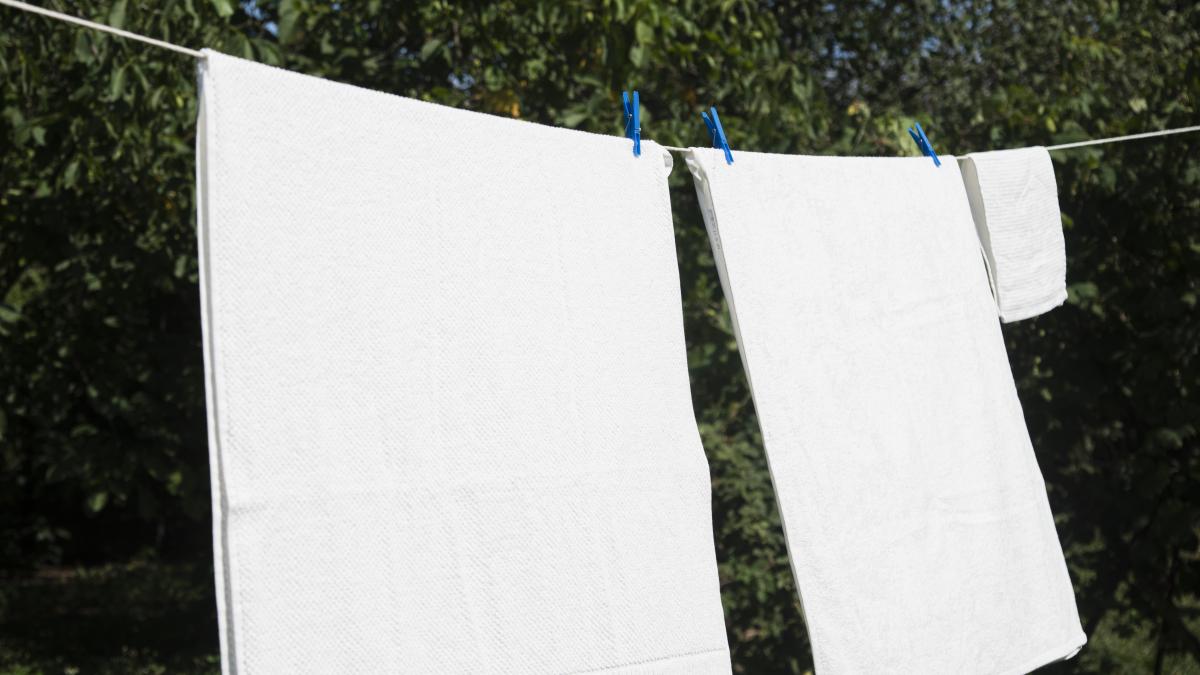 otetul--ingredientul-din-bucataria-ta-care-va-lasa-hainele-tale-albe-sa-arate-ca-noi