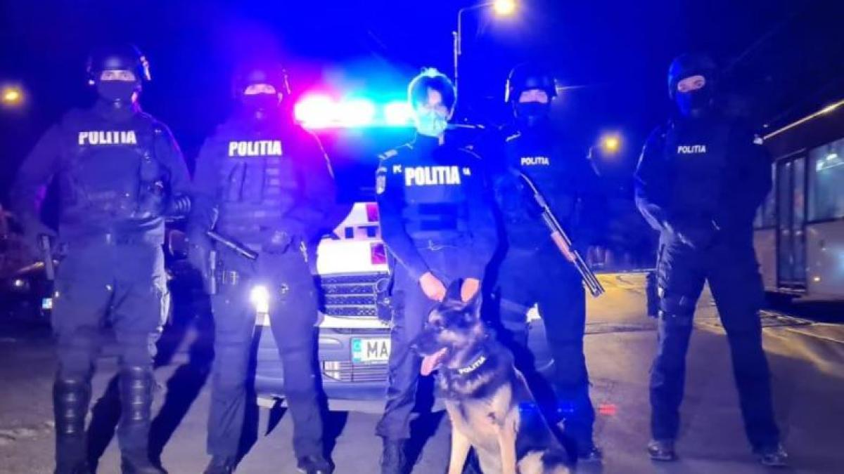 perchezitii-domiciliu-trei-romani