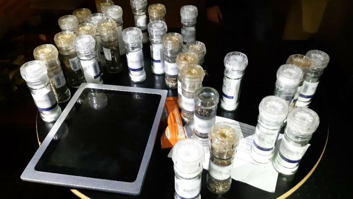 roman-hot-sare-piper