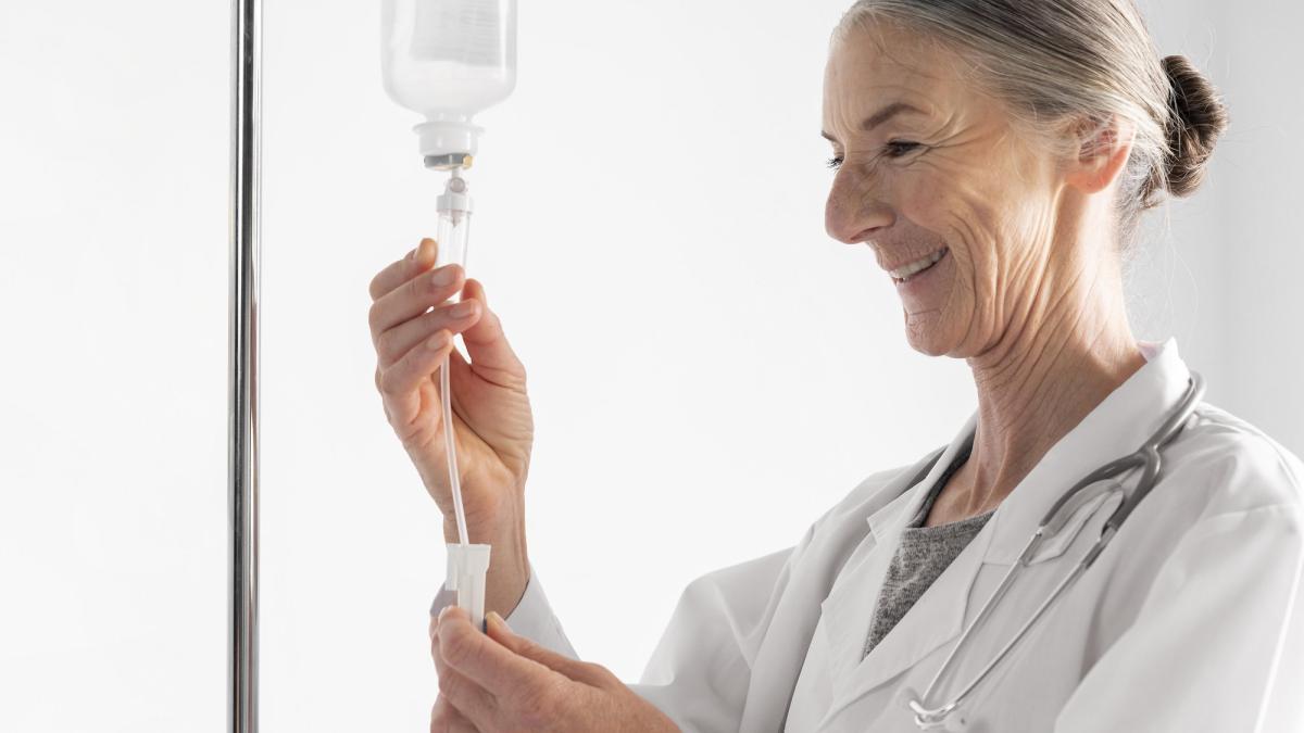 medium-shot-doctor-checking-perfusion