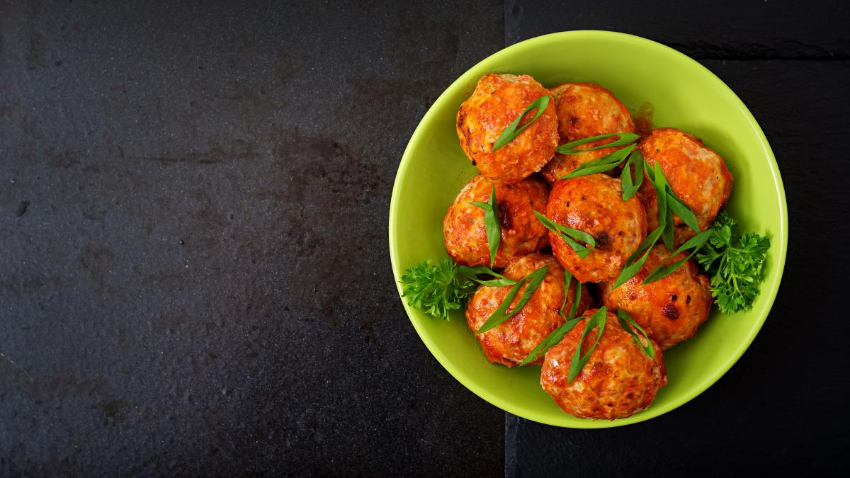 polpette-sau-chiftele-clasice-italiene--mult-mai-aromate-si-mai-suculente--reteta-gospodinelor-din-italia-pentru-a-va-iesi-perfecte