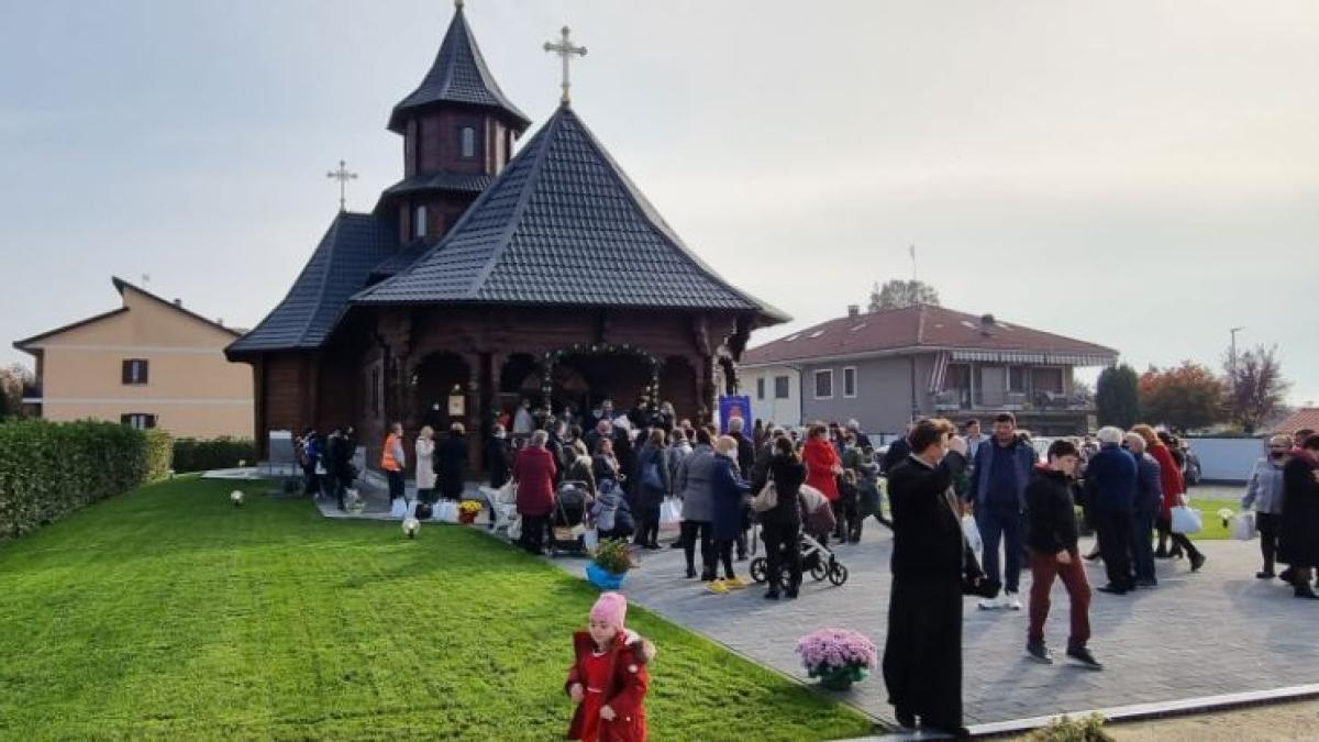 o-noua-biserica-ortodoxa-pentru-romanii-din-italia--conationalii-din-orbassano-se-vor-ruga-intr-un-splendid-lacas-de-cult-de-lemn