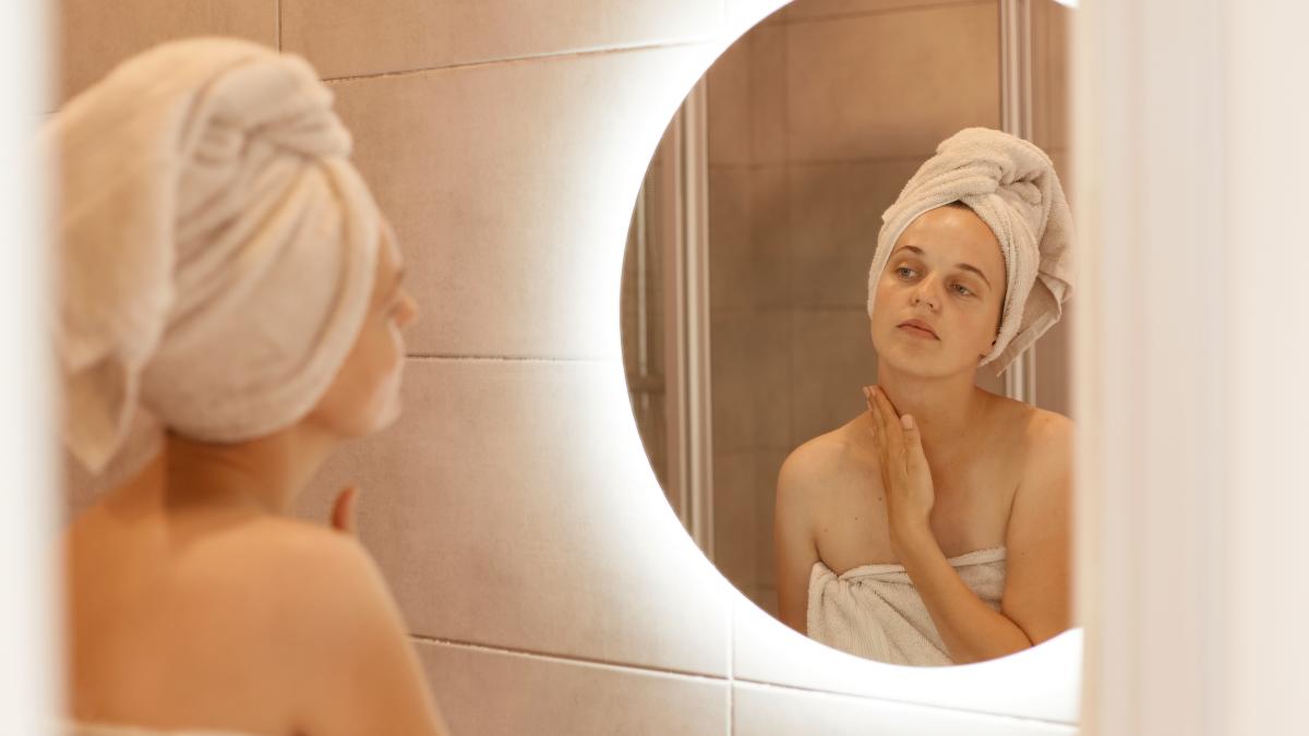 produsul-secret-pentru-a-preveni-aburirea-oglinzii-din-baie--trucul-la-care-nu-te-ai-fi-gandit