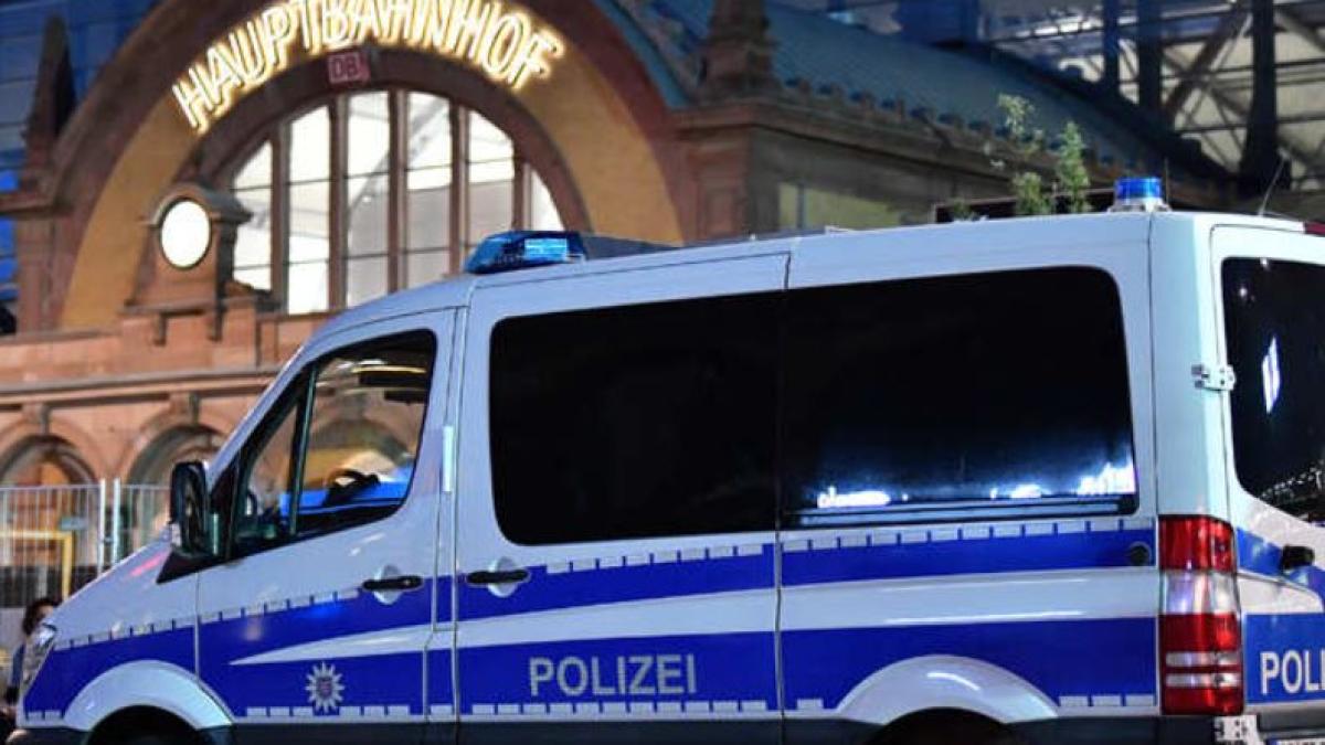 germania--roman--cautat-prin-toata-europa--prins-in-gara-feroviara-din-erfurt