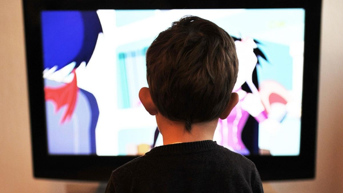 marea-britanie--un-baietel-de-3-ani--erou-dupa-ce-a-invatat-din-desene-cum-sa-sune-la-ambulanta-mama-nu-se-va-trezi