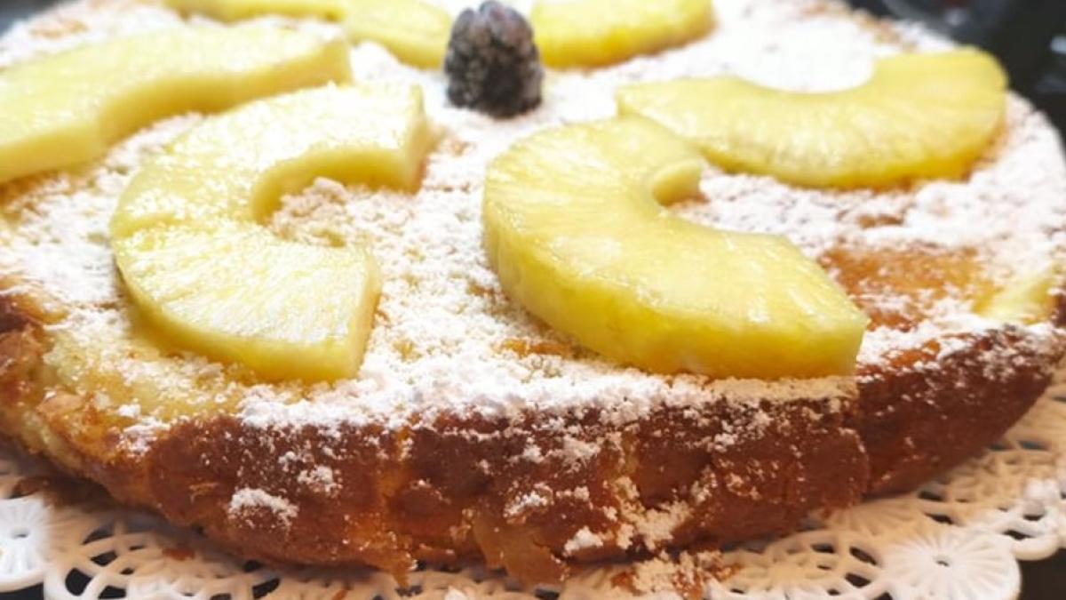 tarta-cu-ananas--un-desert-spectaculos-cu-un-gust-exotic-si-cu-150-de-calorii