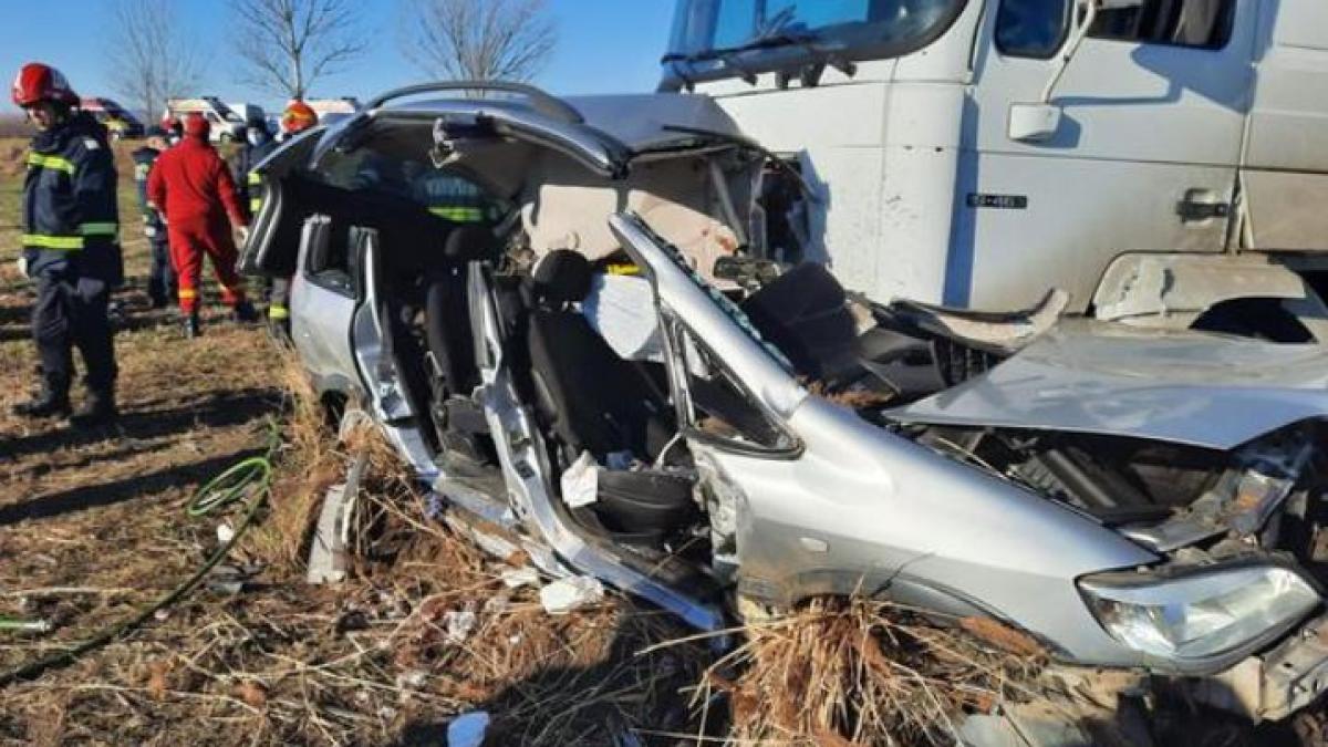 familie--distrusa-in-bacau--un-tata-si-cei-doi-copilasi-ai-lui--morti-pe-loc-in-accidentul-cumplit--mama-este-ranita--ce-spun-politistii