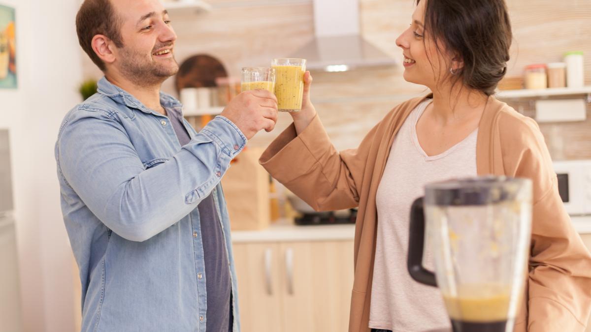 amesteca-usturoi--lamaie-si-ghimbir-prc-e2prc-80prc-9ecidru-de-focprc-e2prc-80prc-9c--reteta-secreta-a-cocteilului-care-tine-raceala-departe-in-sezonul-rece