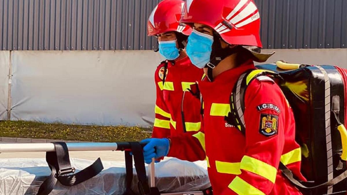 un-microbuz-plin-cu-romani--accident-grav-o-victima