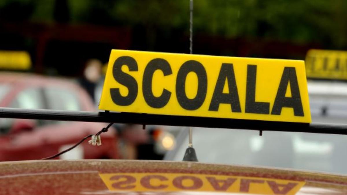 un-tanar-roman-a-mers-sa-sustina-examenul-auto--dupa-ce-a-consumat-trei-tipuri-de-substante-interzise