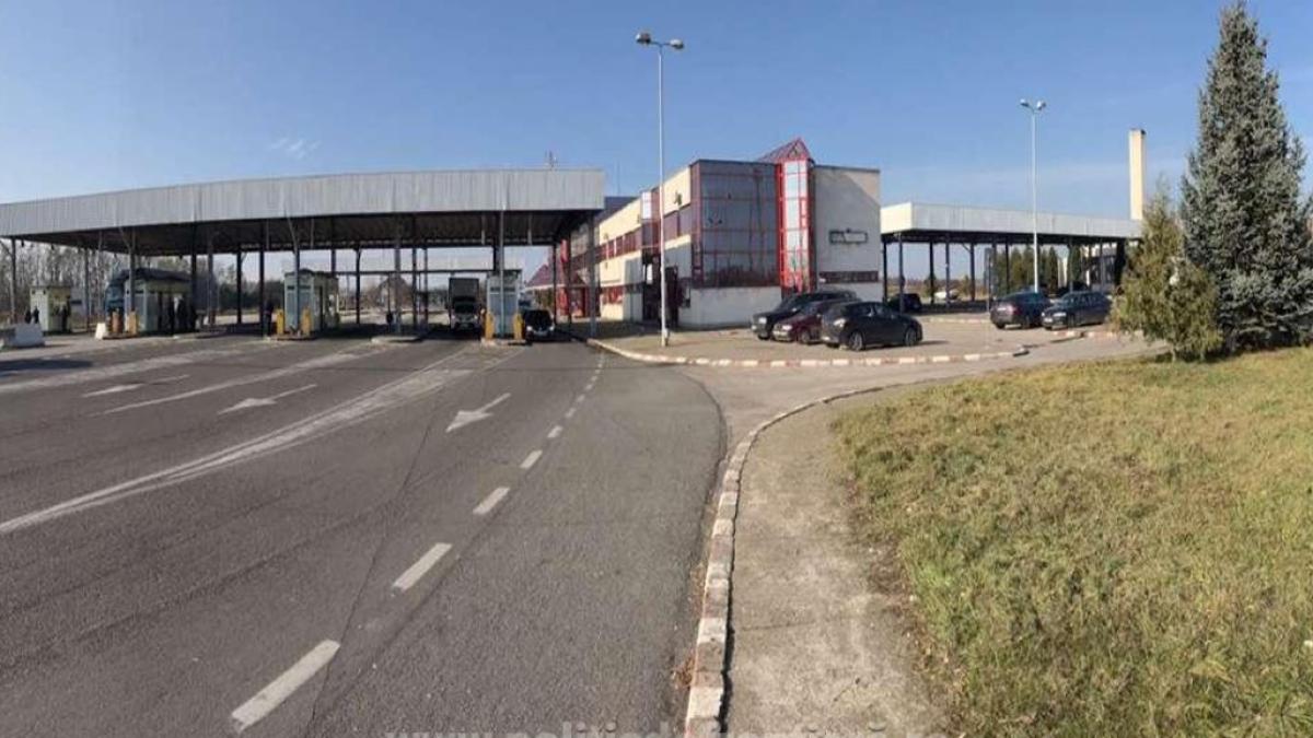 masuri-suplimentare-de-fluidizare-a-traficului--la-frontiera--de-ziua-nationala-a-romaniei--peste-3-500-de-politisti--la-datorie