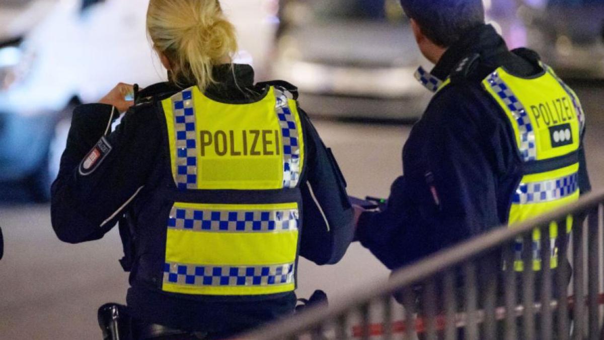 germania--un-roman--pasager-intr-un-tramvai--prins-fara-bilet-si-test-negativ-pcr--a-fost-dus-direct-la-inchisoare