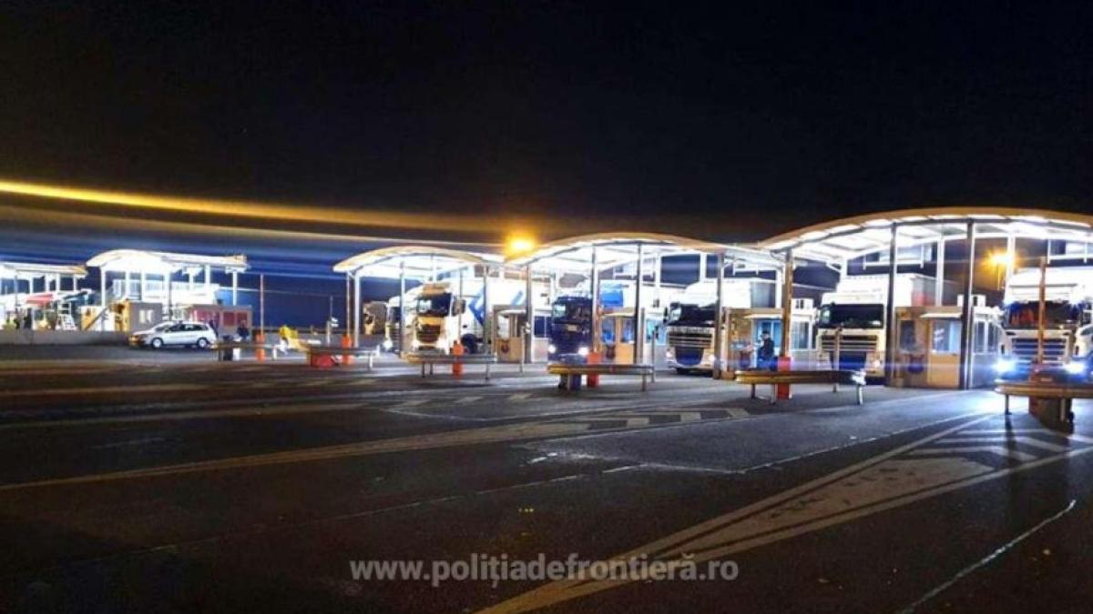 aglomeratie-in-vamile-din-vestul-tarii--soferii-de-camioane-asteapta-mai-mult-pentru-a-iesi-din-romania