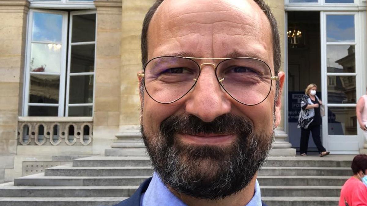 medic-roman-stabilit-in-franta--despre-un-caz-care-l-a-infuriat-si-cutremurat-prietena-mea-a-fost-certata-de-popa