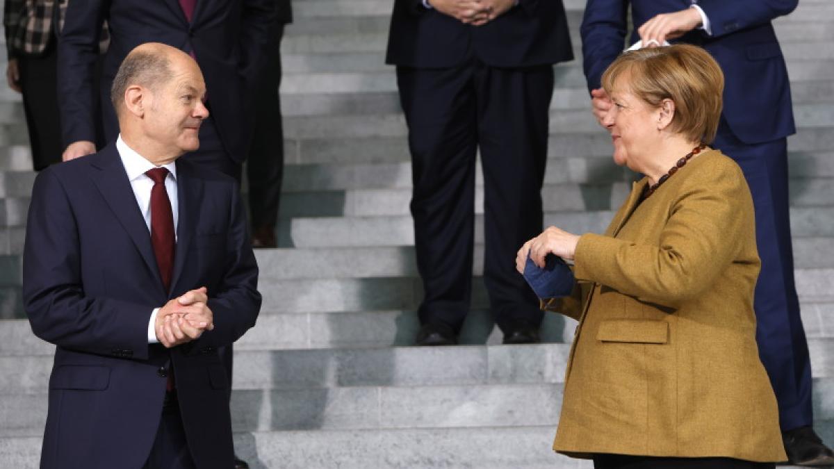 olaf-scholz-si-angela-merkel