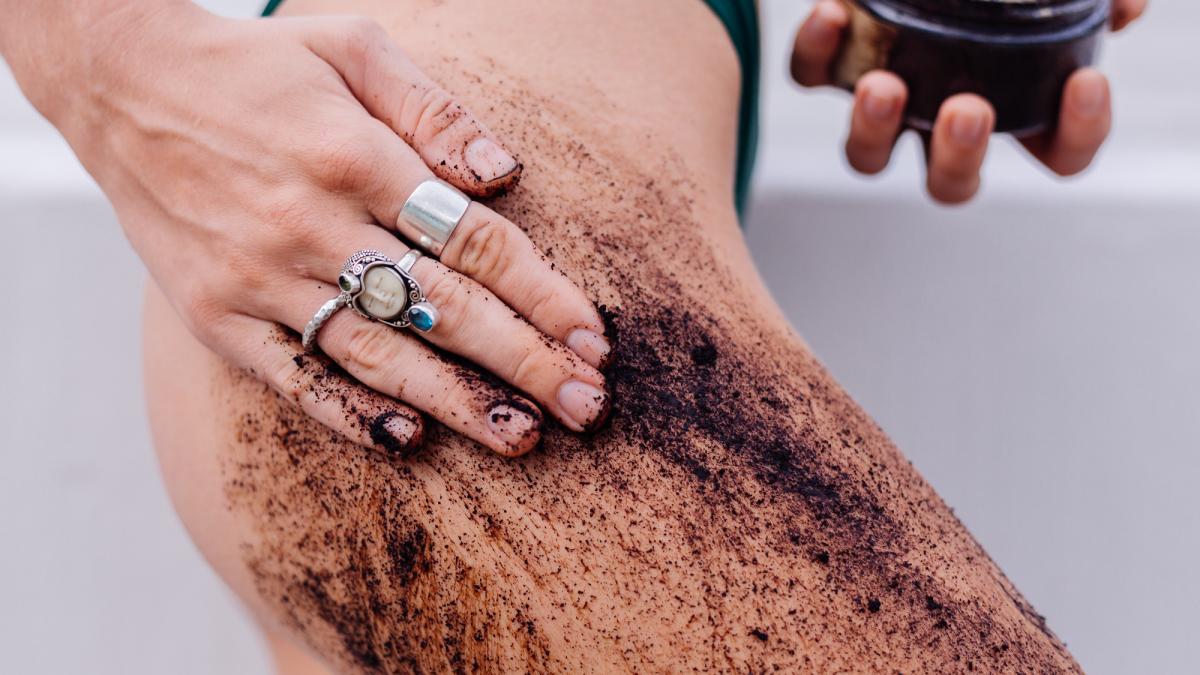 amesteca-piper-si-cafea-cu-putin-ulei-de-masline-ingredientele-ieftine-si-la-indemana--care-te-scapa-de-celulita-fara-efort