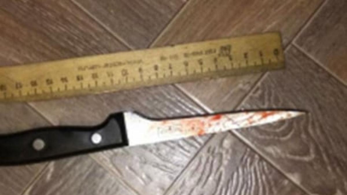 o-femeie-si-a-injunghiat-concubinul-cu-un-cutit-de-bucatarie--atacul-sangeros-a-pornit-de-la-o-cearta