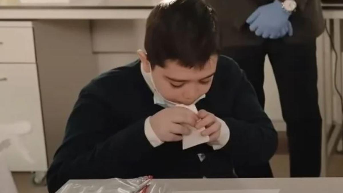 parintii-isi-vor-testa-copiii-de-doua-ori-de-saptamana--ce-trebuie-sa-faca-daca-testul-de-saliva-arata-ca-minorul-este-pozitiv