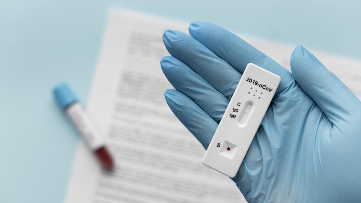 marea-britanie-impune-testarea-inainte-de-intrarea-in-tara-pentru-toti-calatorii--inclusiv-cei-vaccinati