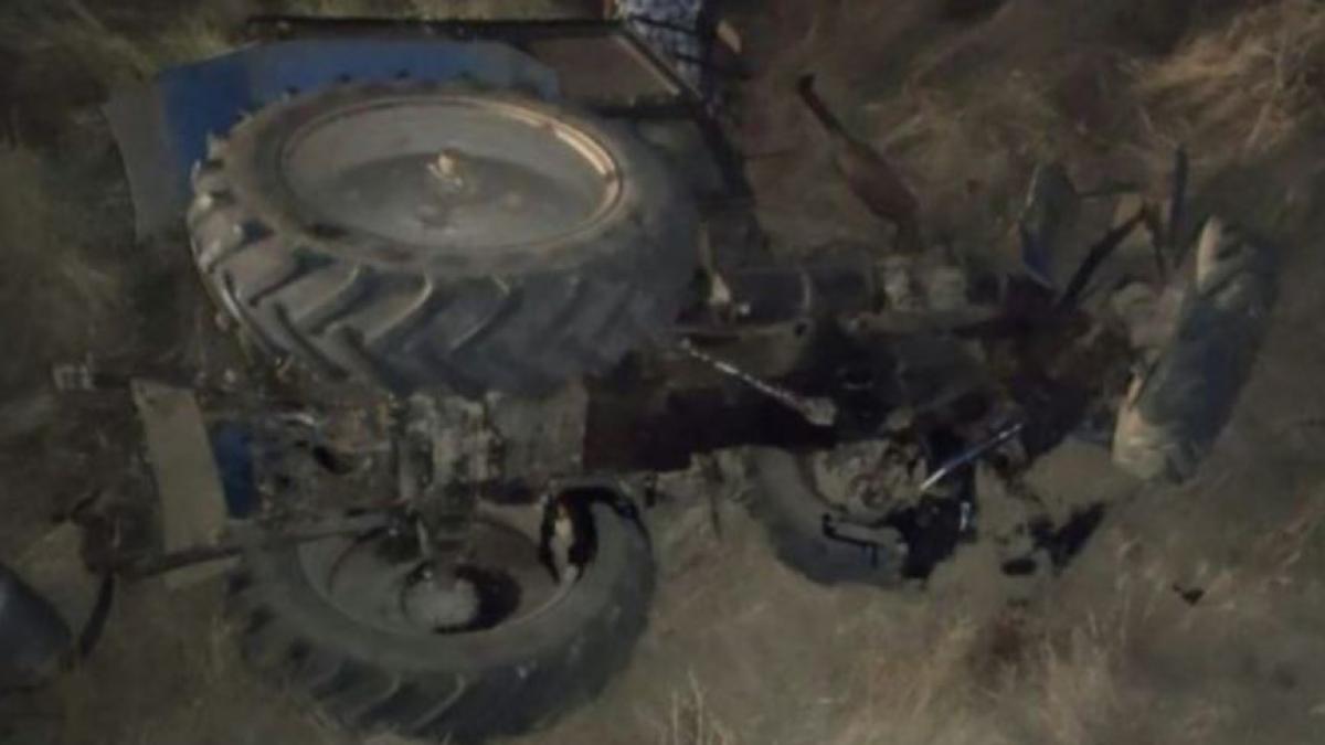 o-fetita-de-doar-trei-ani-a-murit-pe-loc--zdrobita-de-tractorul-care-s-a-rasturnat