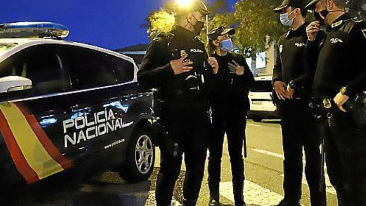 spania--un-roman-si-iubita-sa--prinsi-in-timp-isi-faceau-plinul-cu-benzina-furata-de-pe-un-santier