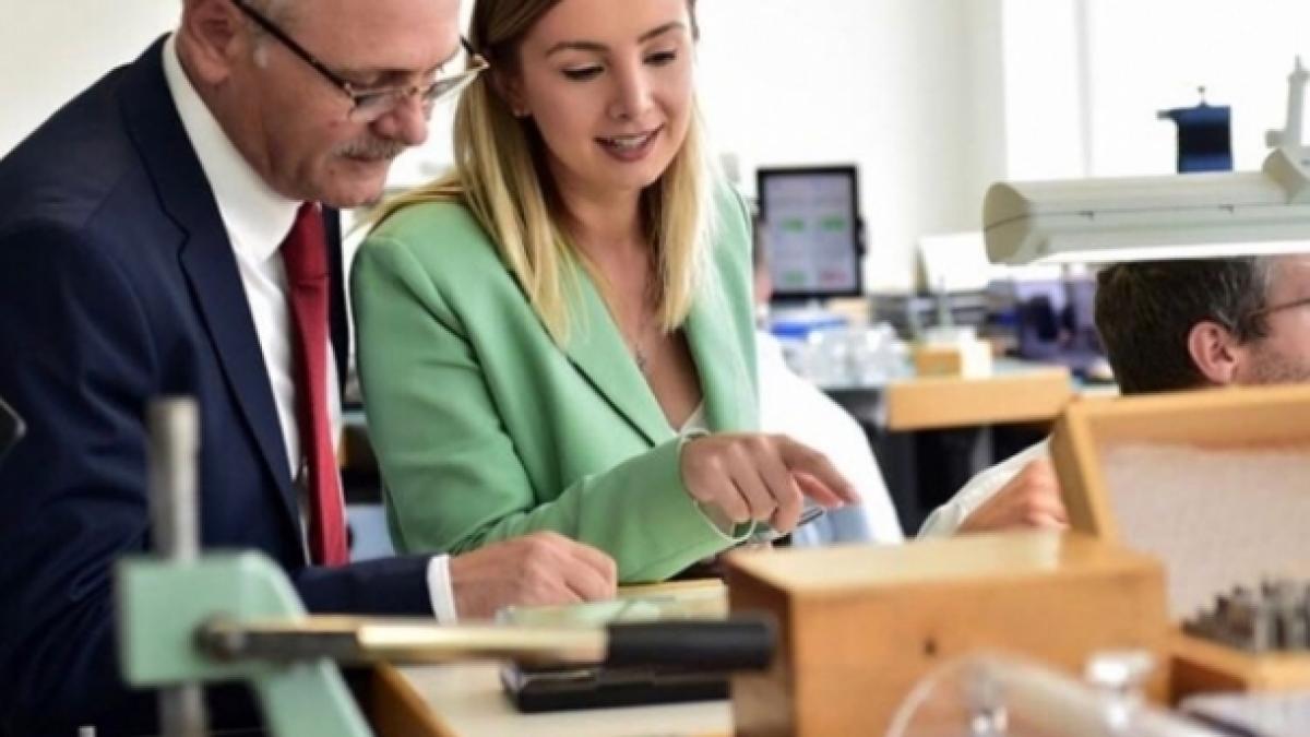 irina_tanase_alaturi_de_liviu_dragnea_in_elvetia_ce_poze_a_publicat_tanara_pe_instagram_foto_288138