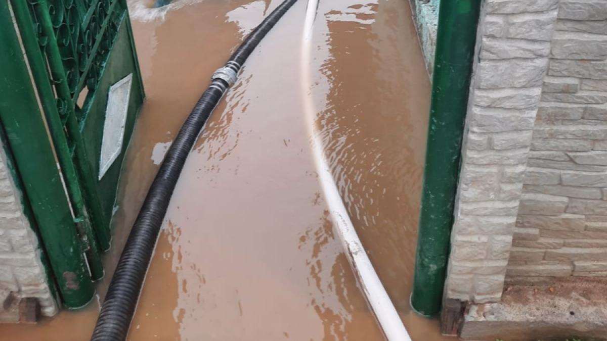 inundatprc-ccprc-a6ii-iprc-ccprc-82n-mai-multe-localitaprc-ccprc-86tprc-ccprc-a6i-din-romaprc-ccprc-82nia--ploi-abundente-iprc-ccprc-82n-ultimele-ore