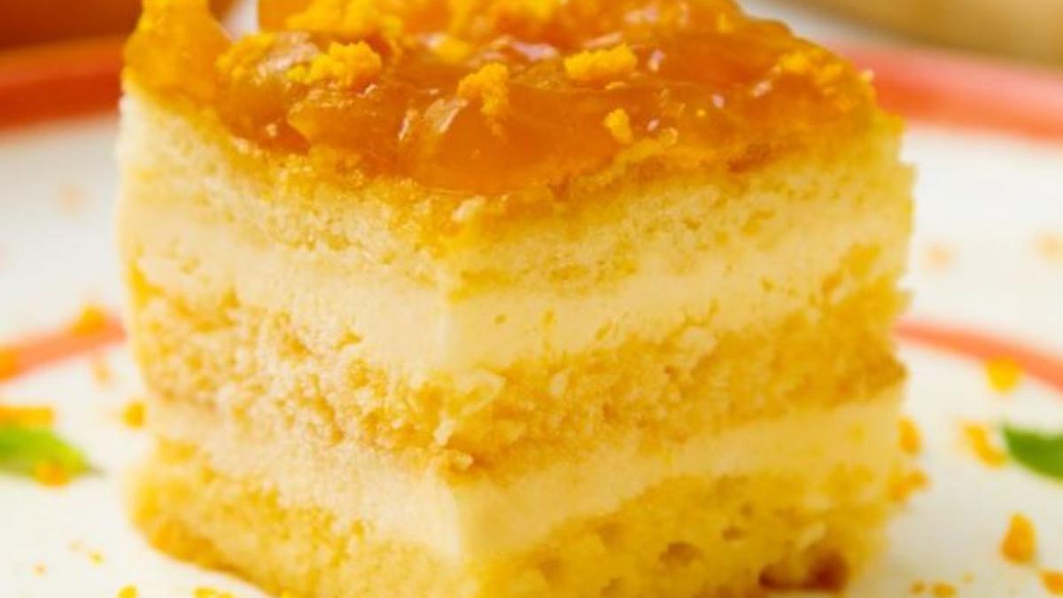 tiramisu-delicios--un-desert-cremos--fara-cafea--dar-cu-lichior-de-portocale