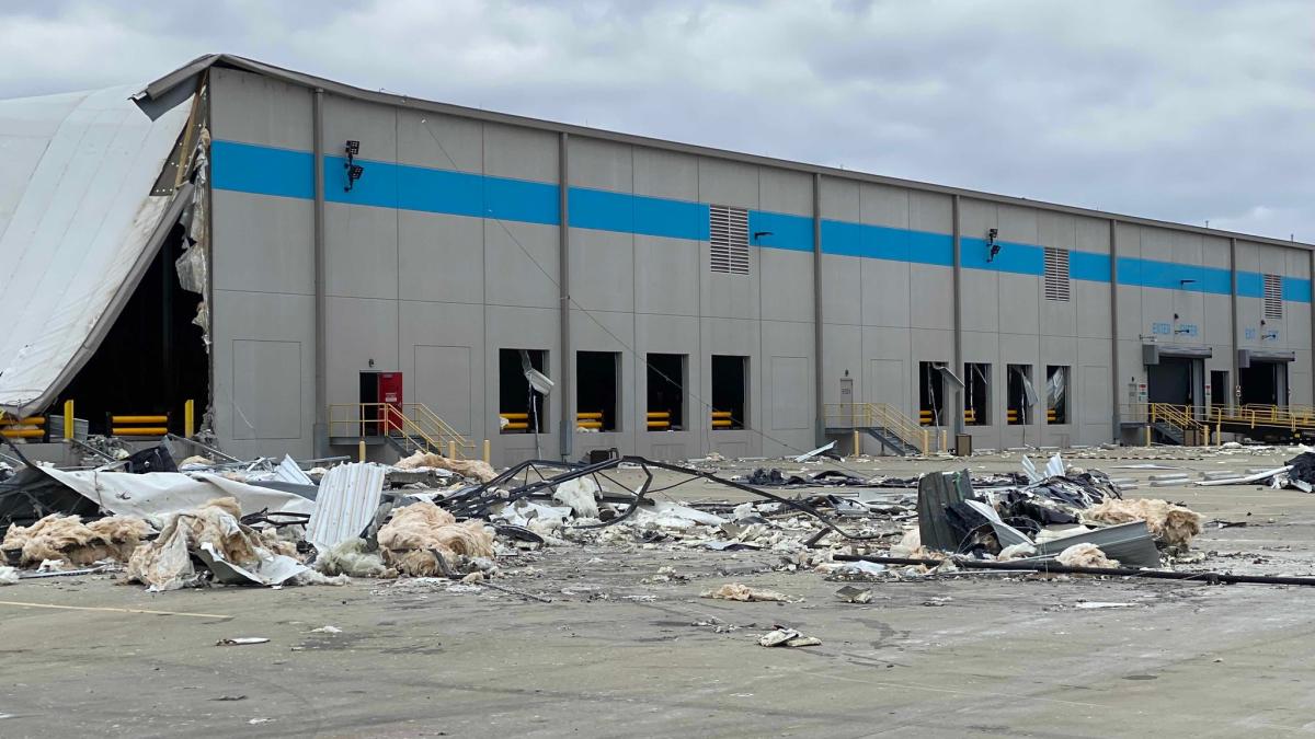 tornade-devastatoare-iprc-ccprc-82n-sua--sprc-ccprc-a7ase-mortprc-ccprc-a7i-dupaprc-ccprc-86-praprc-ccprc-86busprc-ccprc-a7irea-unui-depozit-amazon