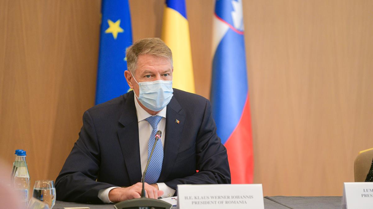 klaus-iohannis-a-promulgat-legea--firmele-care-incalca-repetat-masurile-anti-covid-pot-fi-suspendate