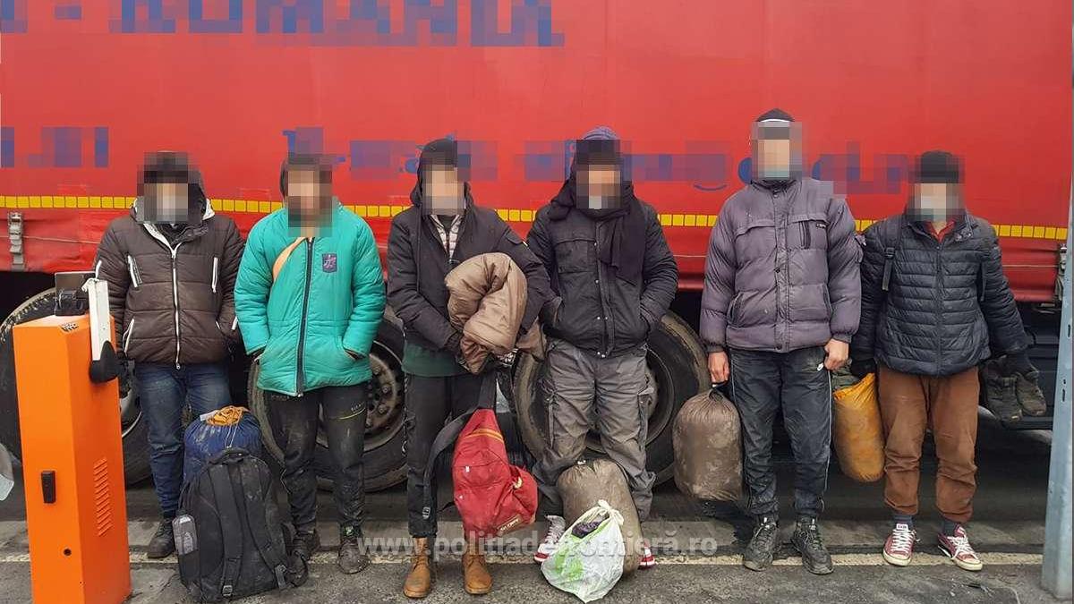 1639639678229-15266-s4