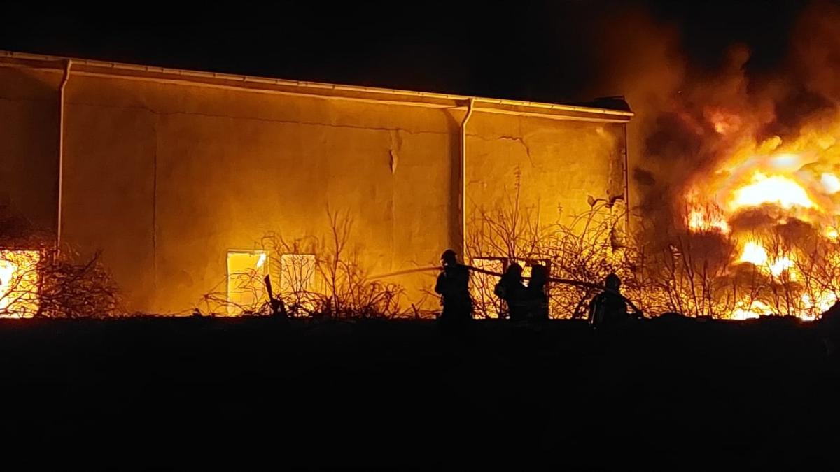 92cb067d-e100-408e-9864-8a94c4638585_incendiu-popesti-2