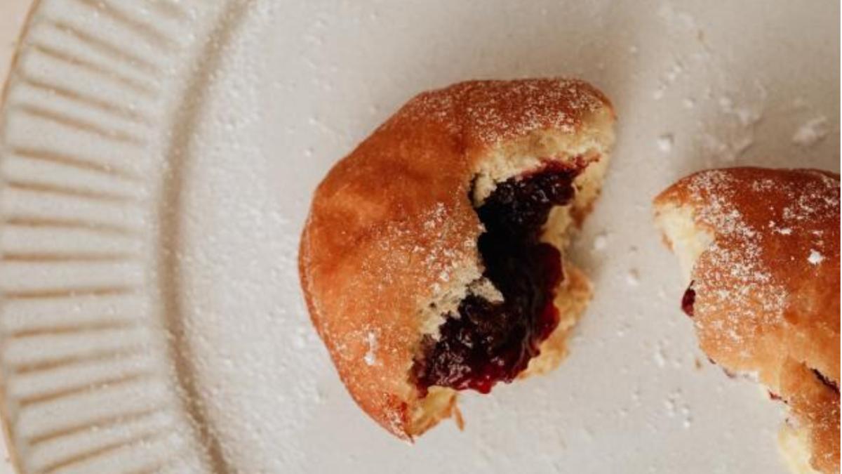 placinte-la-tigaie-cu-gem---reteta-de-post-din-doar-4-ingrediente