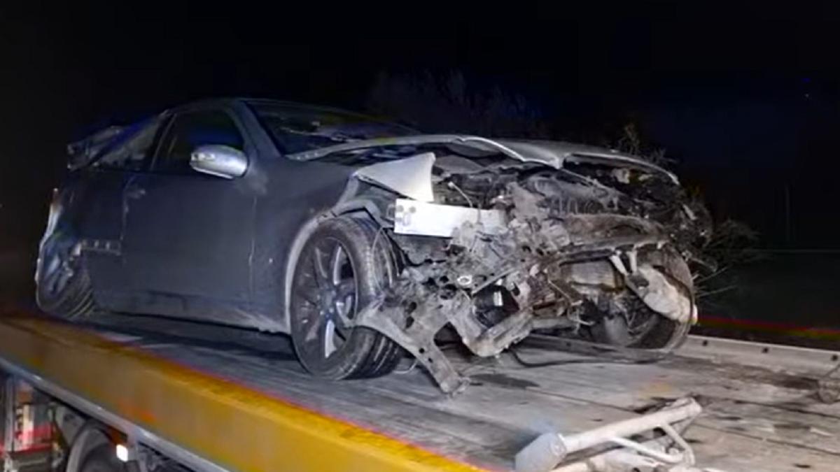 italia--roman--mort-pe-loc-intr-un-cumplit-accident-un-alt-pasager--transportat-in-cod-rosu-la-spital