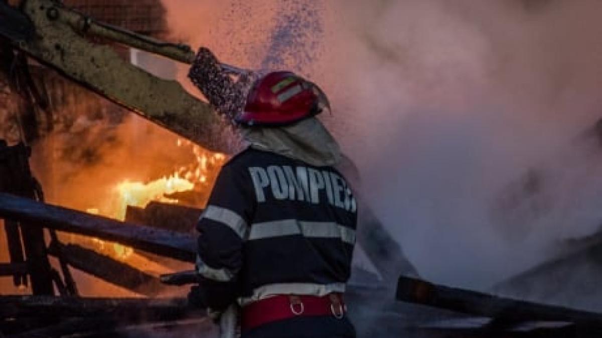 un-roman--imobilizat-la-pat--a-murit-carbonizat-in-propria-casa--un-incendiu-i-a-cuprins-locuinta