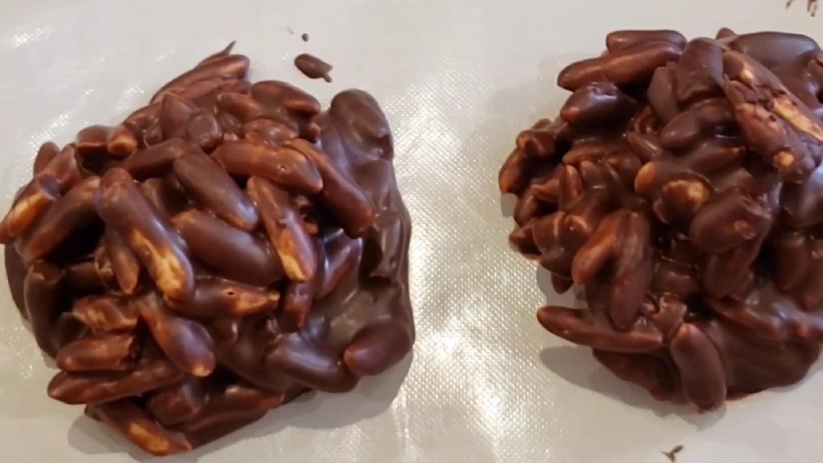 bomboane-din-orez-expandat-cu-ciocolata--reteta-celui-mai-bun-si-rapid-desert--perfect-pentru-masa-de-sarbatori