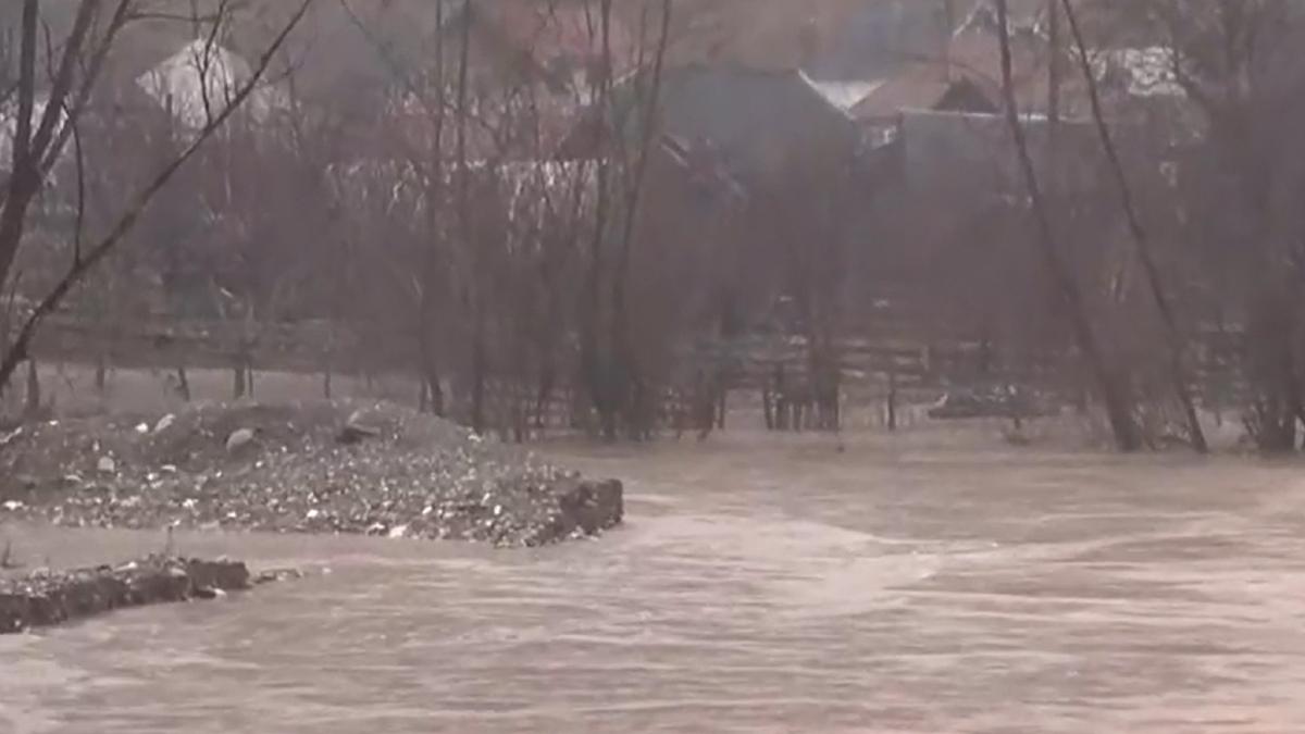 prapad-in-romania-in-a-doua-zi-de-craciun--avertizari-de-fenomene-periculoase