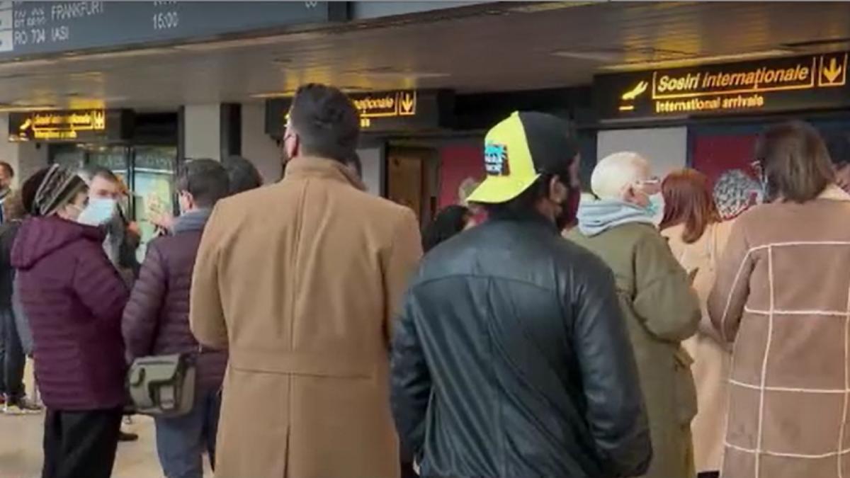 agitatie-in-vamile-si-aeroporturile-din-romania-aveam-10-zile-de-vacanta--am-facut-si-test-si-tot-ne-a-bagat-in-carantina