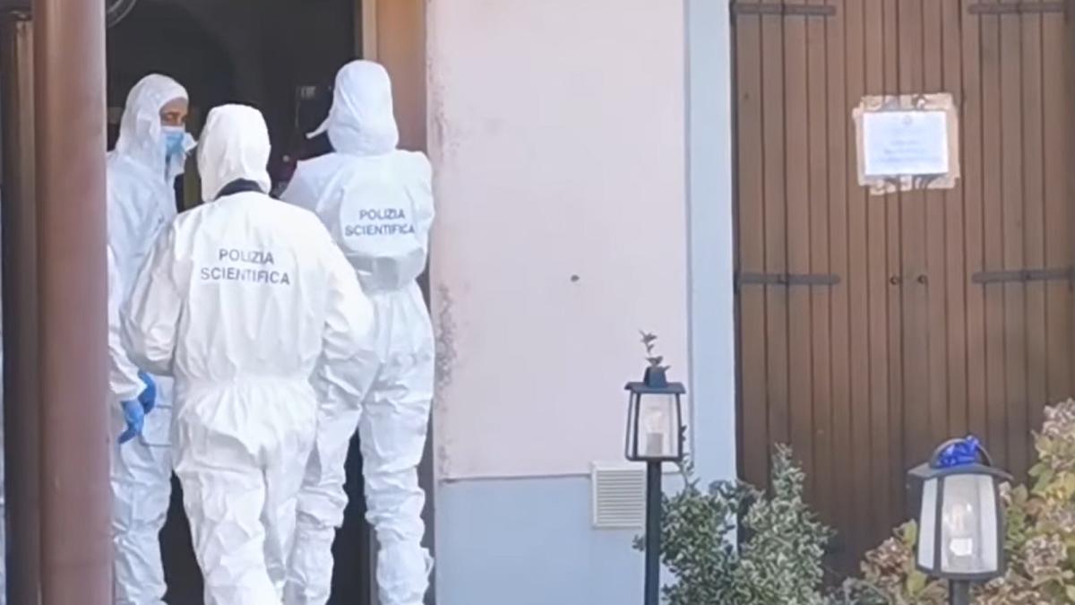 italia--tineri-romani--gasiti-morti-in-casa--cadavrele-erau-intr-o-stare-avansata-de-descompunere