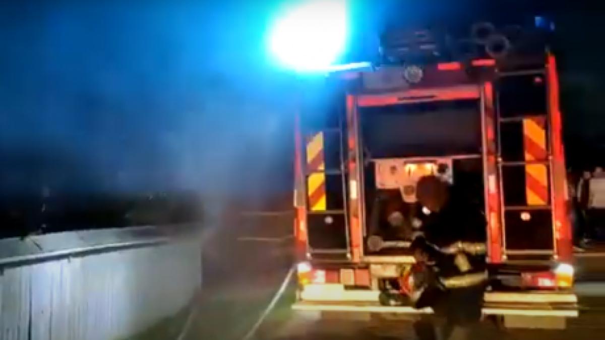 incendiu-intr-un-bloc-de-locuinte--zeci-de-familii-de-romani-s-au-autoevacuat