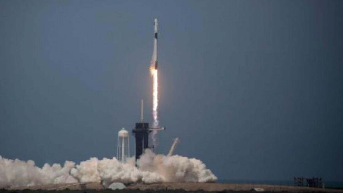 capsula_lansata_cosmos-1