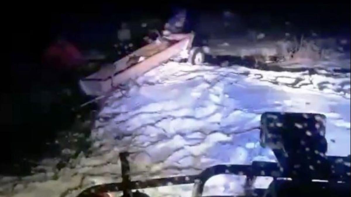 doi-romani-s-au-ratacit--dupa-ce-au-fost-abandonati-pe-camp--in-miez-de-noapte--de-catre-un-carutas--cei-doi-au-sunat--disperati--la-112